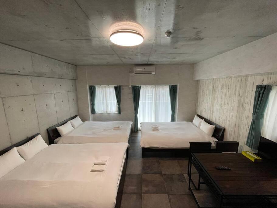 Wolf Pack Apartment 33 Осака Екстер'єр фото