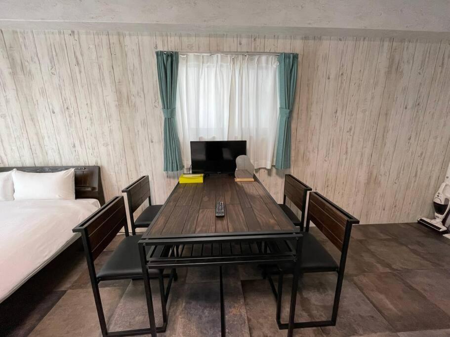 Wolf Pack Apartment 33 Осака Екстер'єр фото