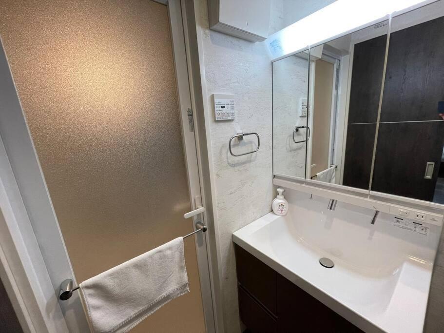 Wolf Pack Apartment 33 Осака Екстер'єр фото